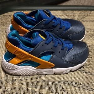 Nike Kids' Navy and Orange Sneakers